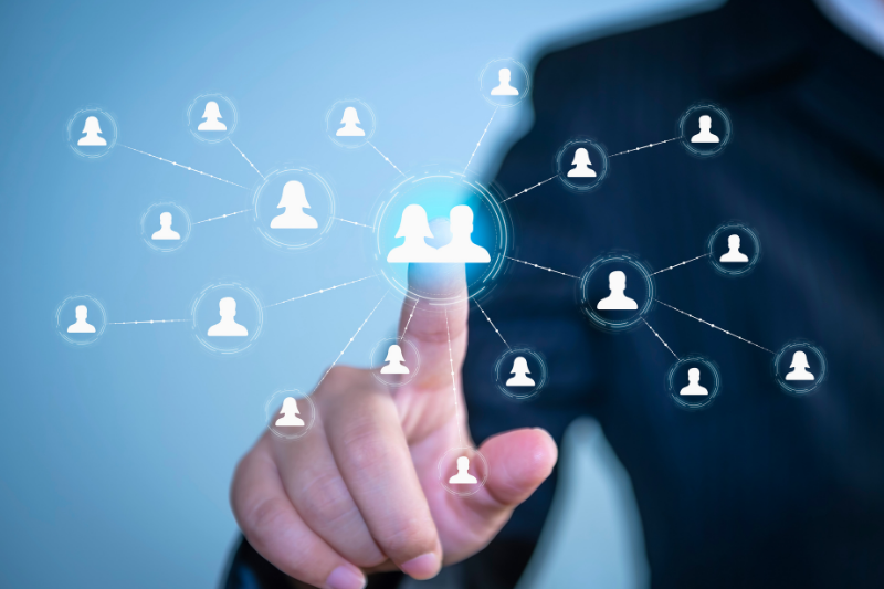 How Business Networking Online Can Help You Reach New Customers